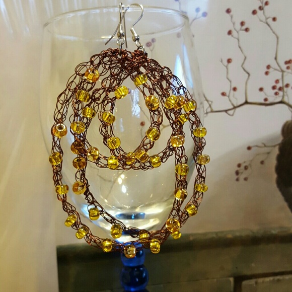 ⤵just reduced⤵Hand crafted earrings NWOT - Picture 2 of 3