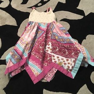 Too cute girls dress.