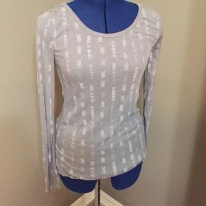 Chevron Patterened Gray Long-Sleeve Tee