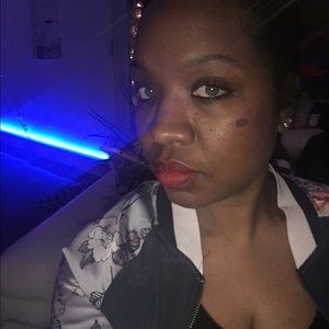 Meet your Posher, Armenda