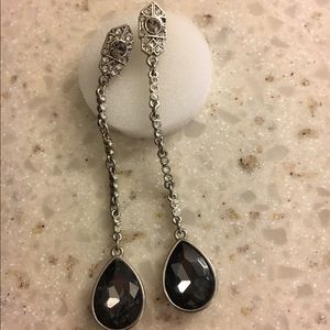 Dangle earrings ---HOLDING