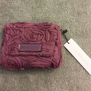 BCBG GENERATION rosette clutch