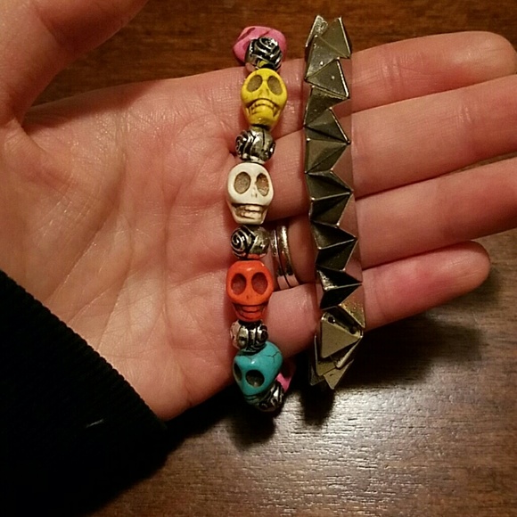 Set of bracelets