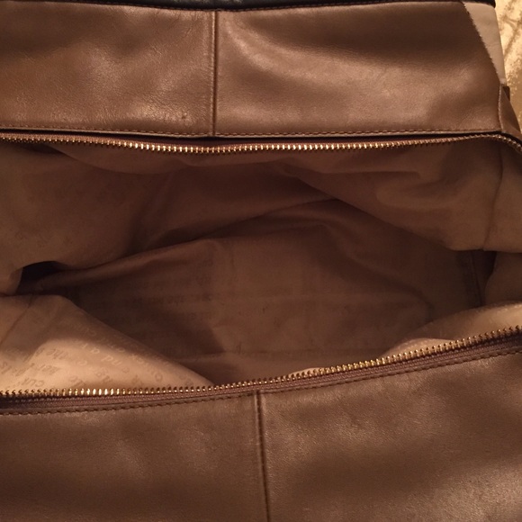 Purse - Picture 3 of 3