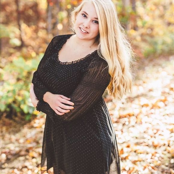 Meet your Posher, Katie - Picture 1 of 1