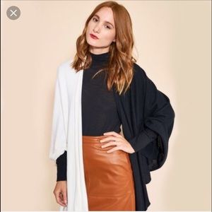 NWT Box of Style / Rachel Zoe black + white cape