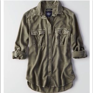 --Boyfriend Shirt. Button up--