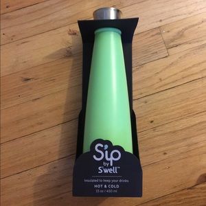 Spearmint Green Sip by Swell 15oz