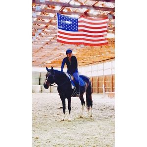 Meet your Posher, Claudia