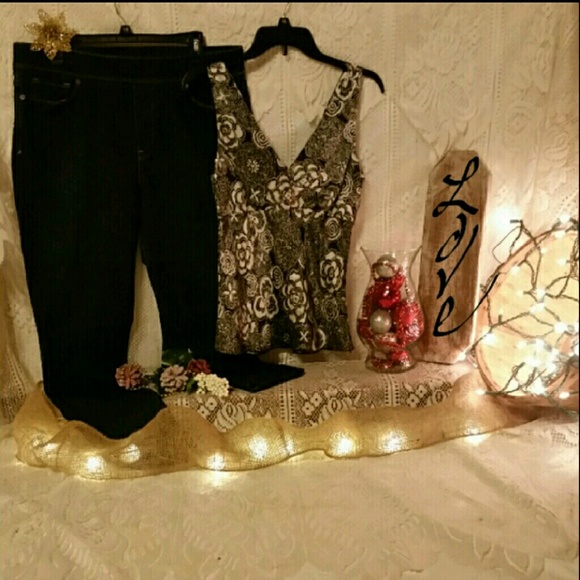 Tummy cover jeans size 16 Black straight legs