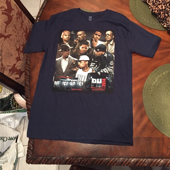 2014 POWER 105.1 POWERHOUSE T SHIRT‼️SIZE M🎉🎉🎁