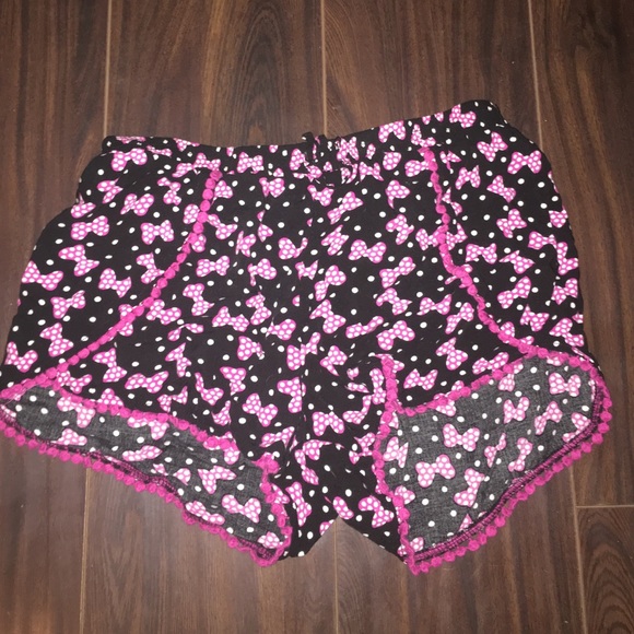Minnie Mouse shorts