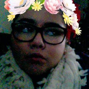 Meet your Posher, Lariesa