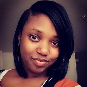 Meet your Posher, Domonique