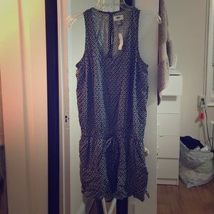 Old navy romper/ never worn!