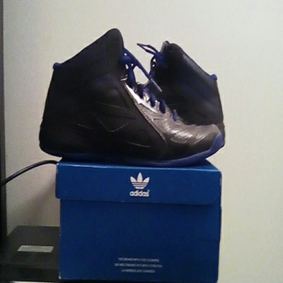 Youth adidas sneaker