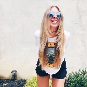 Meet your Posher, Molly