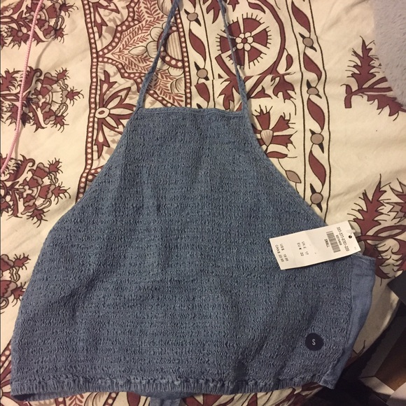 HOLISTER CROP TOP