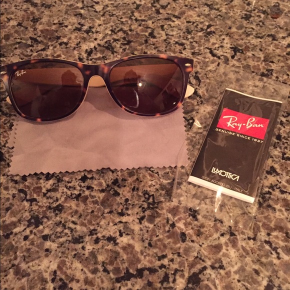 Ray-ban tortoise shell sunglasses