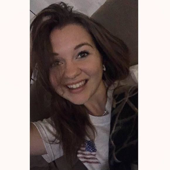 Meet your Posher, Megan
