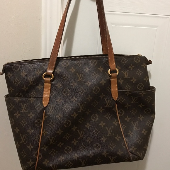 Louis Vuitton Totally MM - Picture 1 of 4