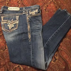 ROCK REVIVAL EASY SKINNY