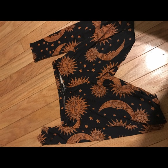 Sun and moon leggings!