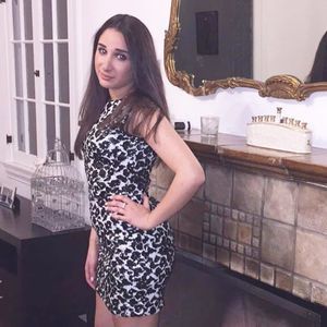 Meet your Posher, Gabriella