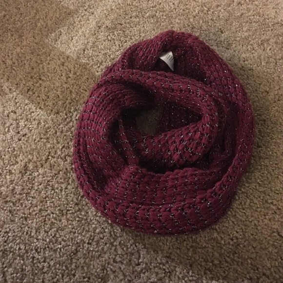 Burgundy and silver infinity scarf - Picture 1 of 2