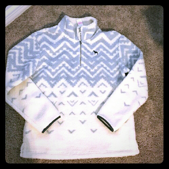 Traded VS PINK sherpa and cheetah crew