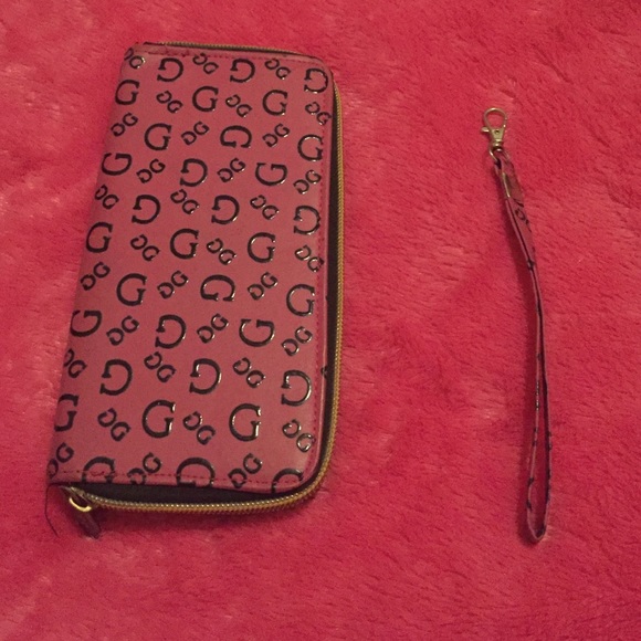 A cute GG WALLET - Picture 4 of 4