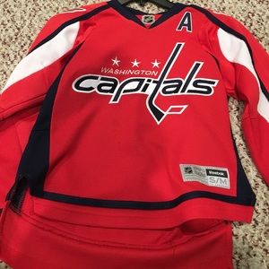 Washington capitals youth NHL hockey jersey