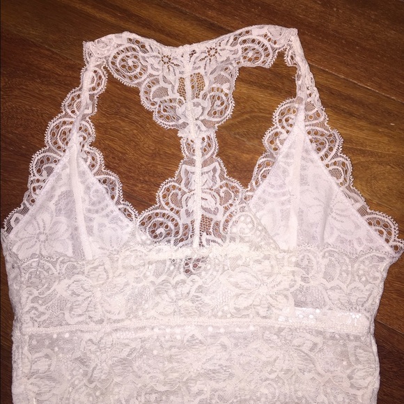 Urban Outfitters (Kimchi Blue brand) bralette - Picture 4 of 4