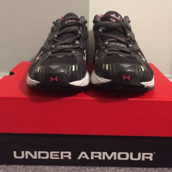 Under Armour Revenant II Sneakers