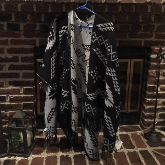 Poncho/Sweater Reversible - Picture 2 of 4