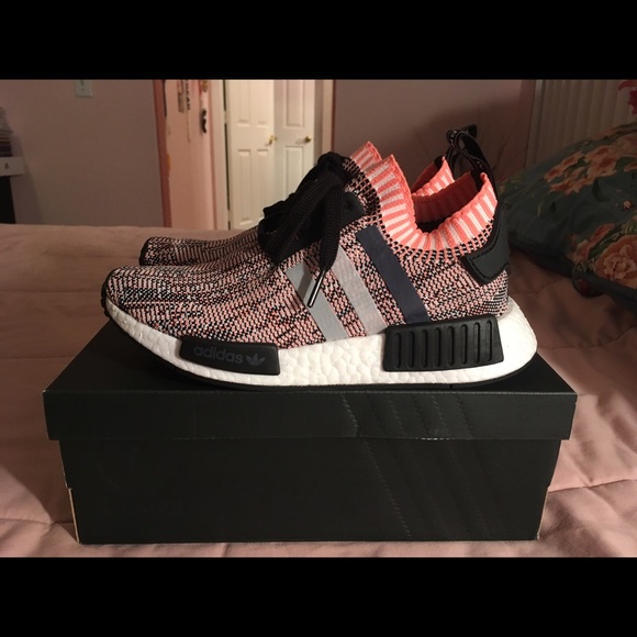 Adidas NMD R1 primeknit pink black onix women 5.5 - Picture 2 of 4