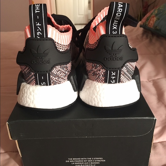 Adidas NMD R1 primeknit pink black onix women 5.5 - Picture 3 of 4