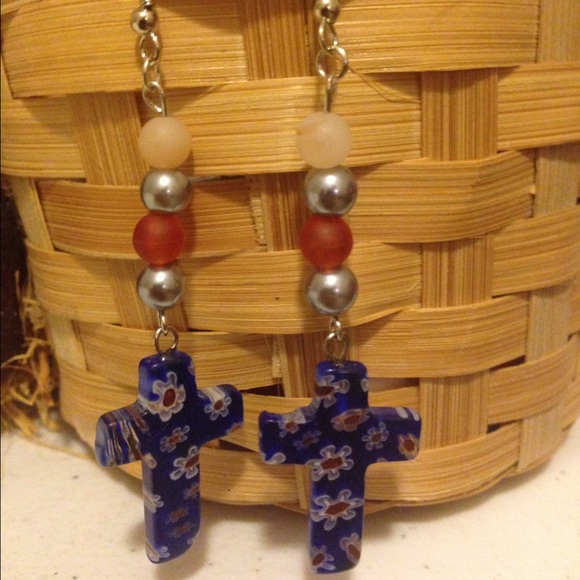 🛍Cute glass cross handmade earrings.🛍