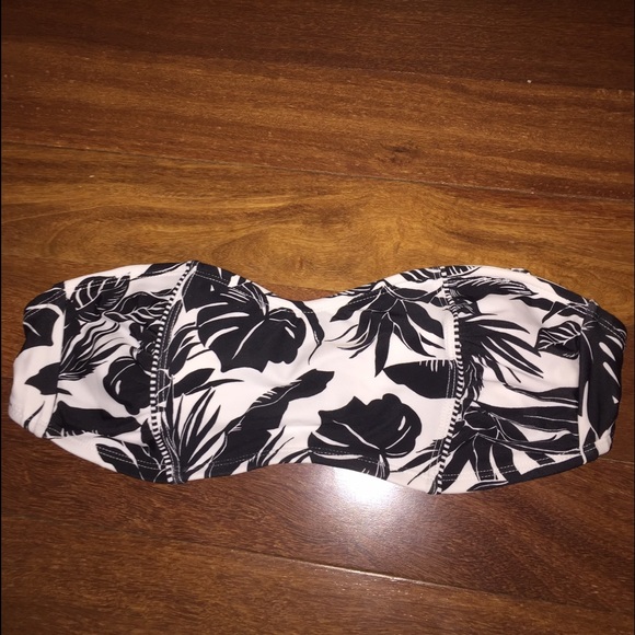 Old navy Strapless Black and White Bikini Top - Picture 1 of 4