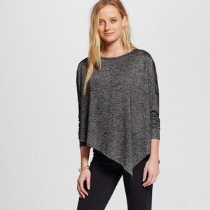 Long sleeve Asymmetrical Top ✨HP!✨