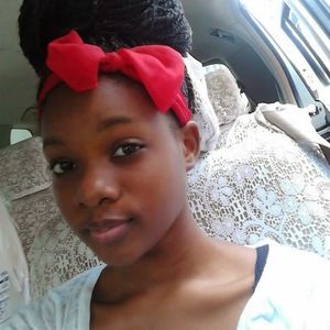 Meet your Posher, Carlisa