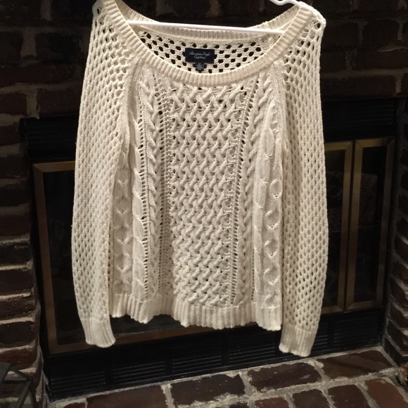 American Eagle Sweater