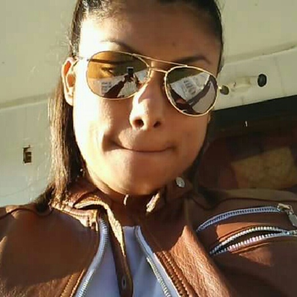 Meet your Posher, Janette - Picture 1 of 1