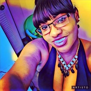 Meet your Posher, Jalia