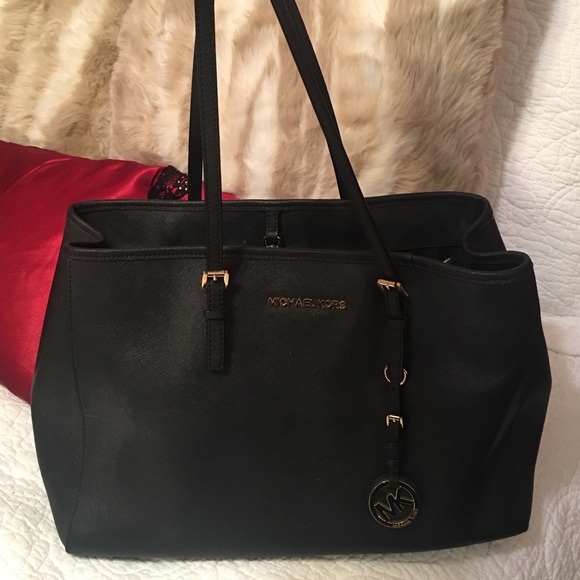 MICHAEL KORS Black Tote✨