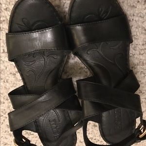BORN women's comfy sandals. WORN ONCE! Not me.
