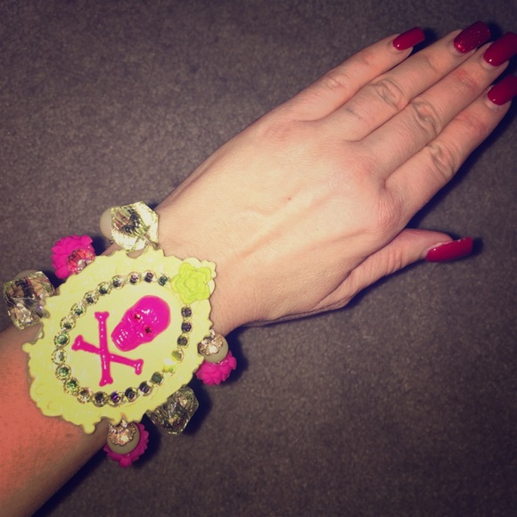 Skull bracelet