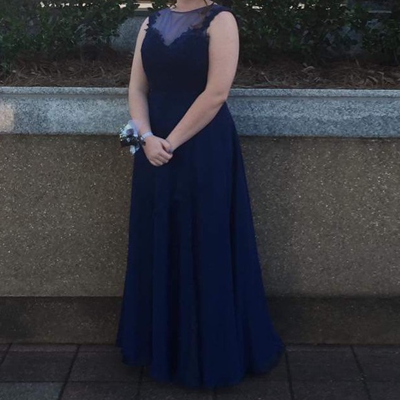 Clarice prom dress and earring make - Picture 2 of 3