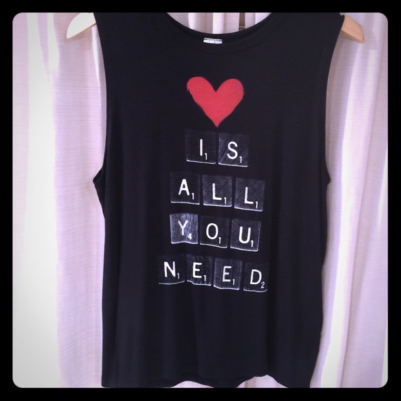 Black muscle tee