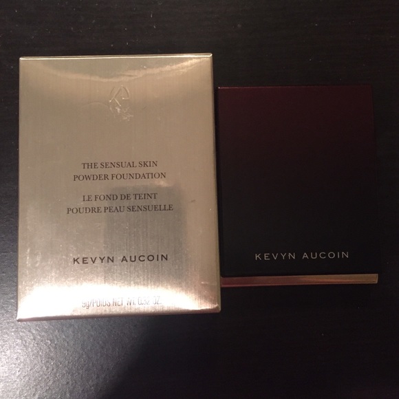 Kevyn Aucoin The Sensual Skin Powder Foundation - Picture 1 of 3